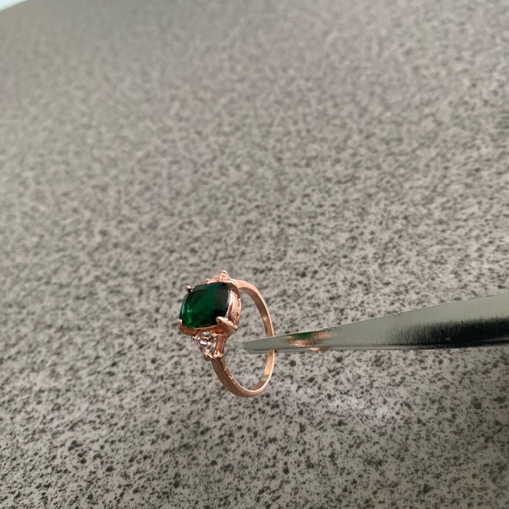 EMERALD RING GOLD PLATED SIZE 8 (NEW) - Picture 2 of 5